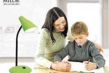 Những câu hỏi về đèn led chống cận thị cho trẻ