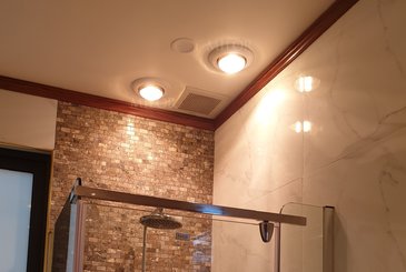 Cách chọn đèn sưởi nhà tắm cho nhà có trẻ nhỏ